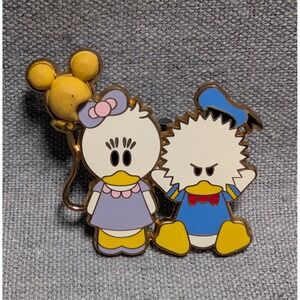 Disney 2006 Baby Donald & Daisy Duck 3D Balloon Friends Trading Pin 41866